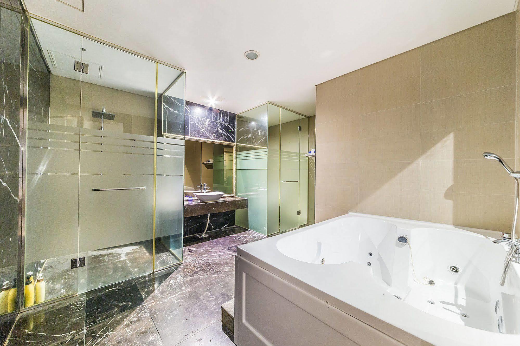 סיאול Gallerya Hotel מראה חיצוני תמונה